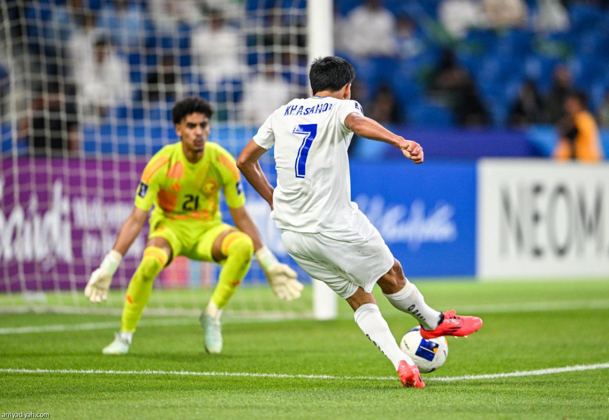 اللقب يفلت من «الأخضر»