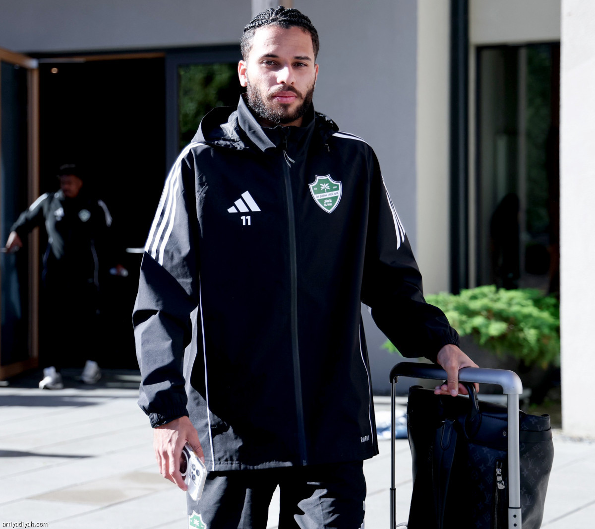 الأهلي.. مغادرة ووصول