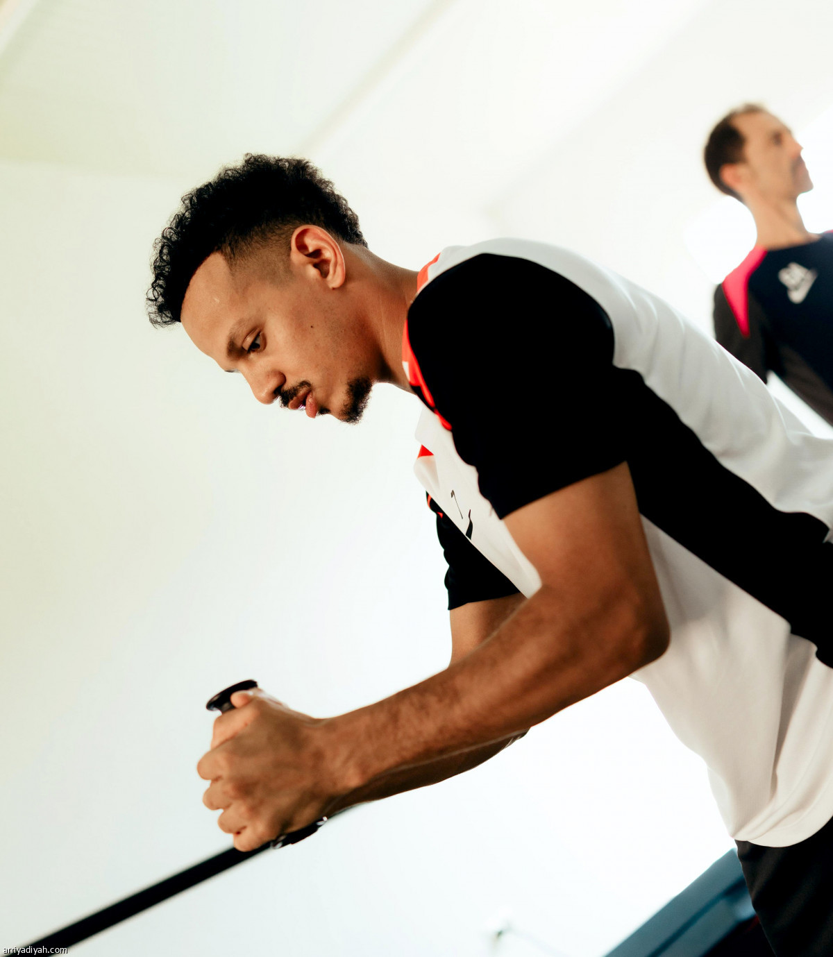 العمار يظهر