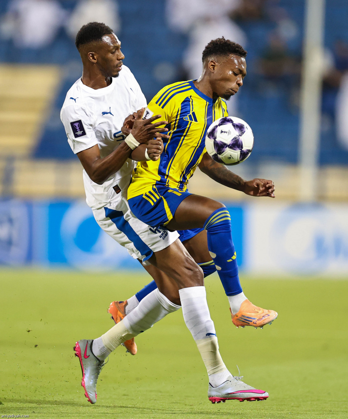 تعزيز صدارة الهلال