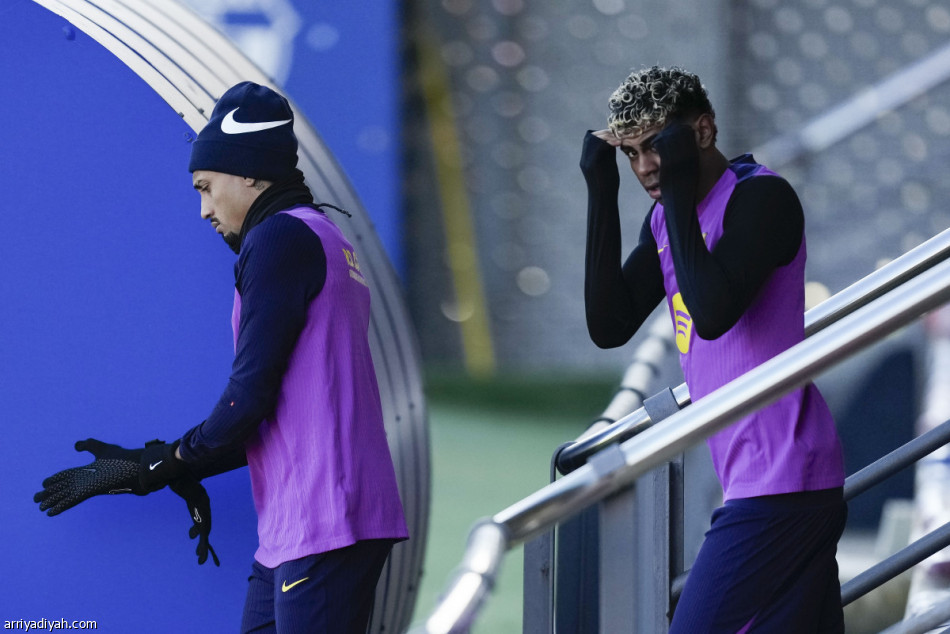 فليك: يامال ورافينيا استعادا الجاهزية.. والحمى تبعد راشفورد