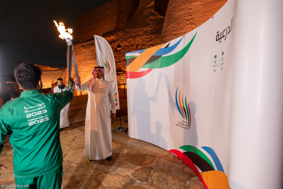 محافظ الدرعية يتسلم شعلة دورة الألعاب السعودية