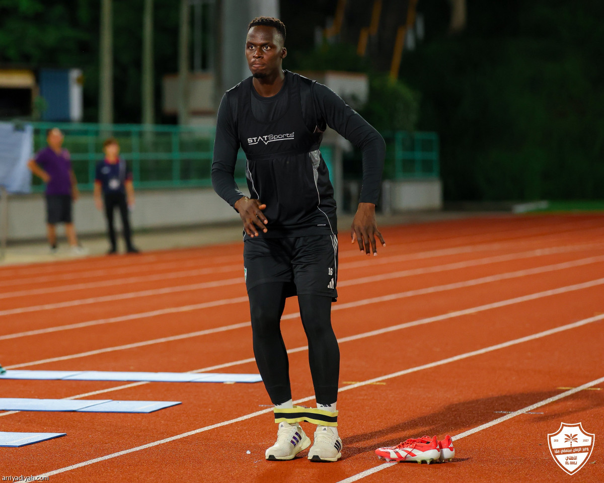 الأهلي متأهب