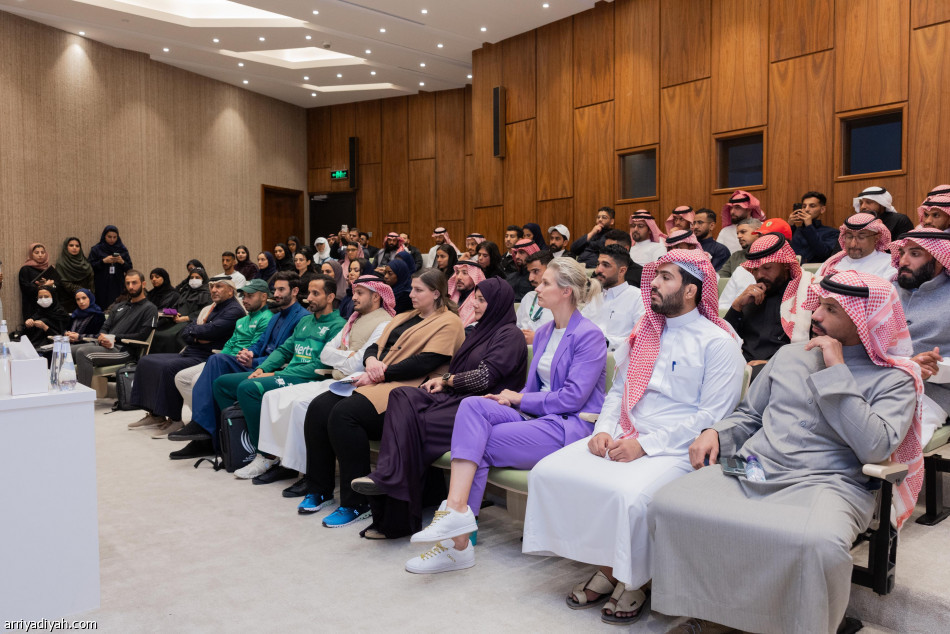 ورشة عمل تعرف بـ «لجنة اللاعبين»