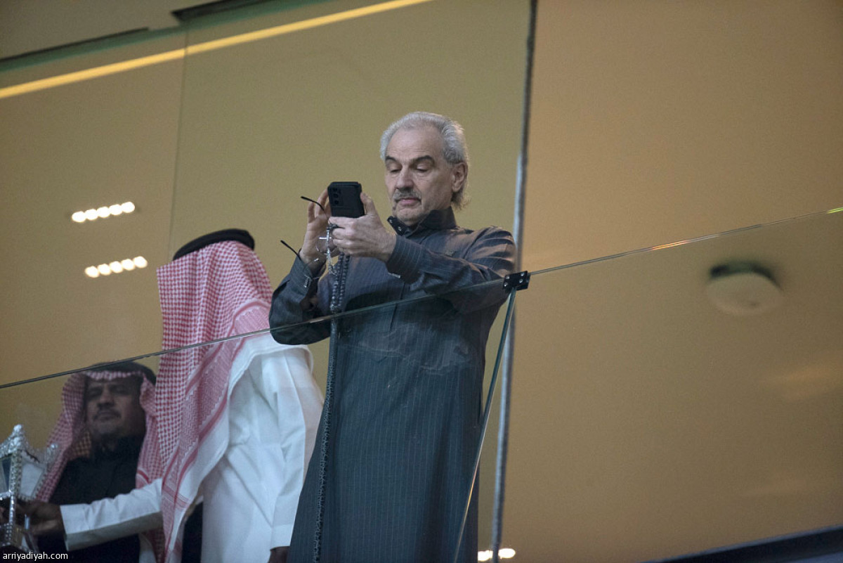 عقاب الأزرق