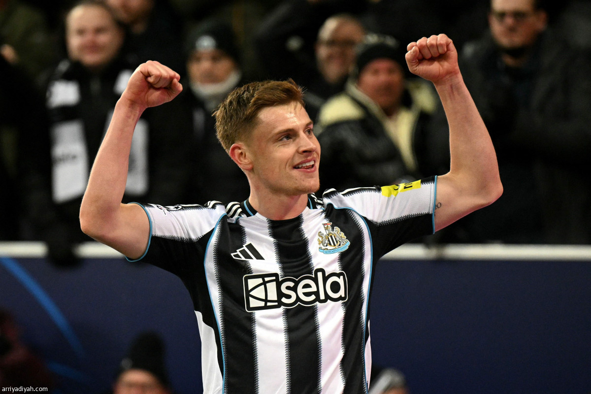 نيوكاسل يستعرض