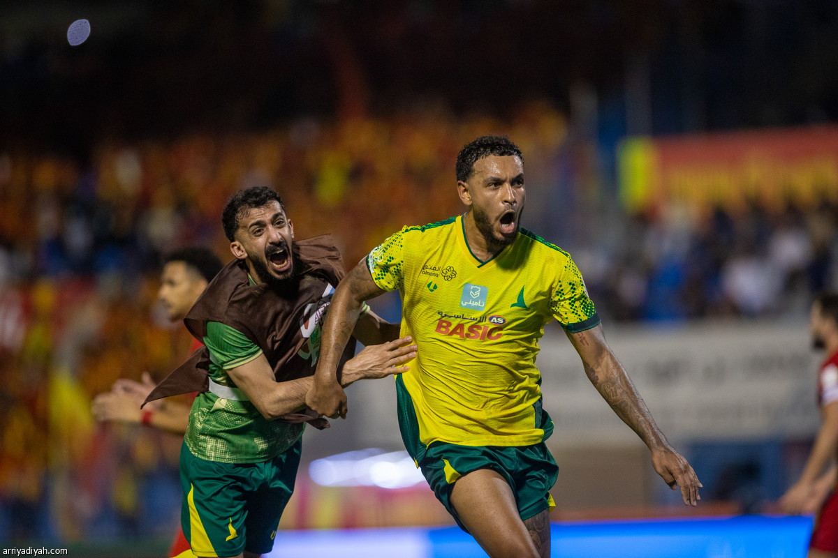 القادسية يصدم الخليج