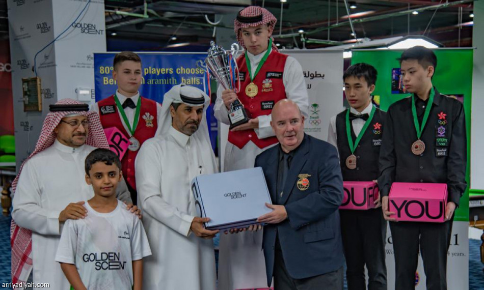 الويلزي ديفيز يحقق بطولة  العالم للسنوكر