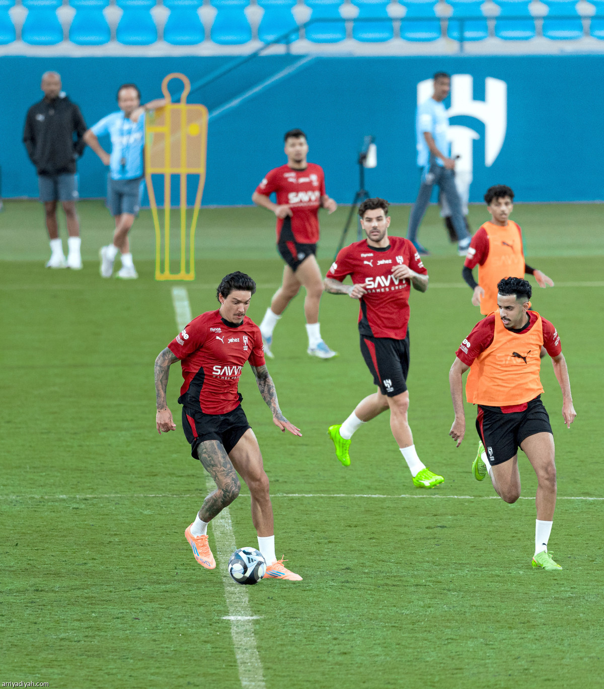 نونيز يشارك