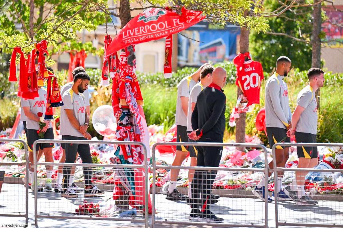 زملاء جوتا يعزون