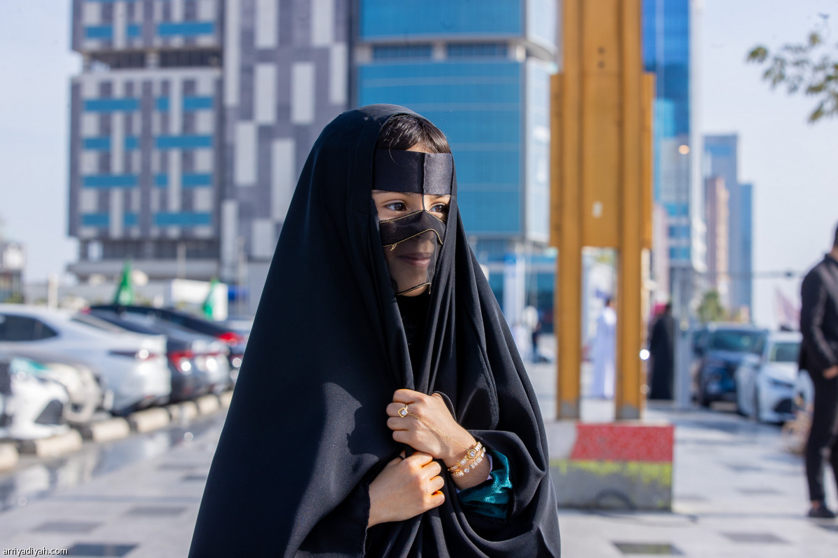 احتفالات.. وأزياء تاريخية