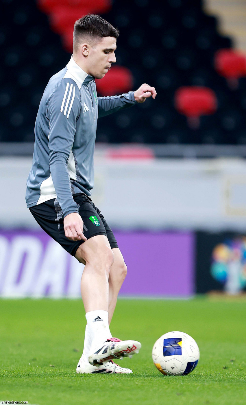 الأهلي.. بجميع الأجانب