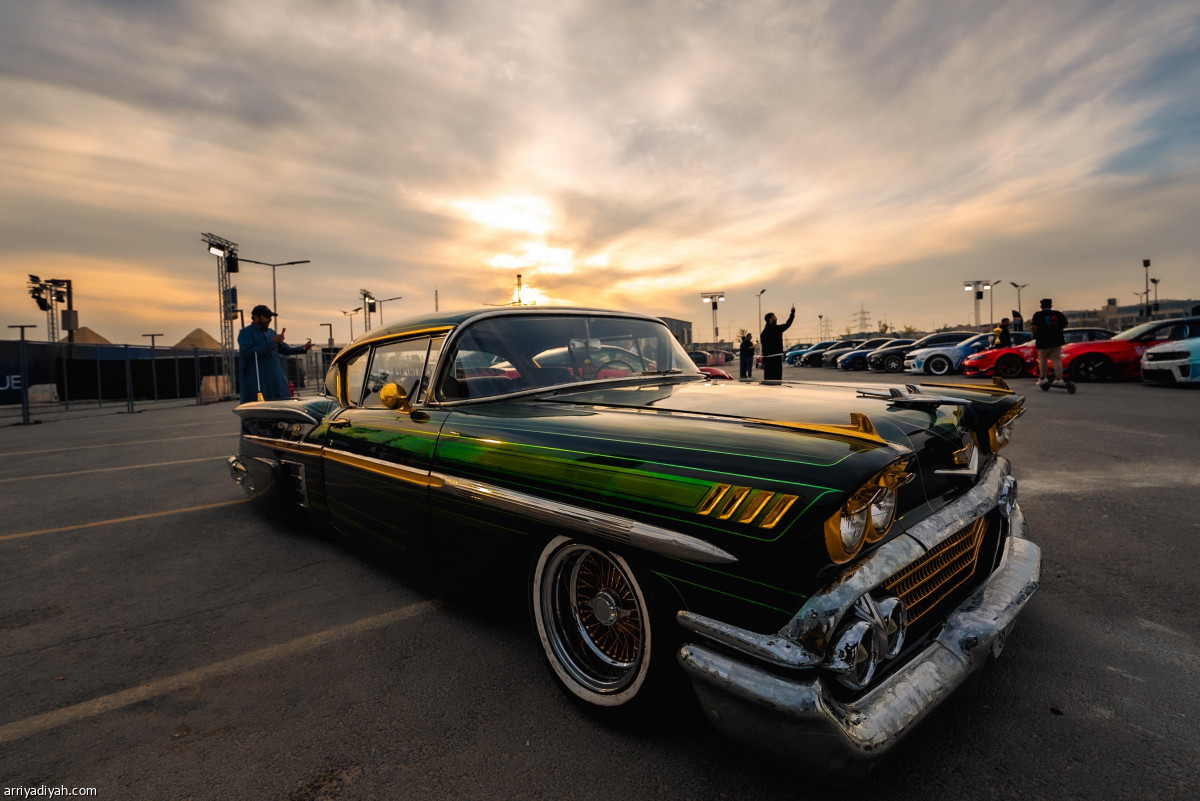 معرض السيارات ينطلق