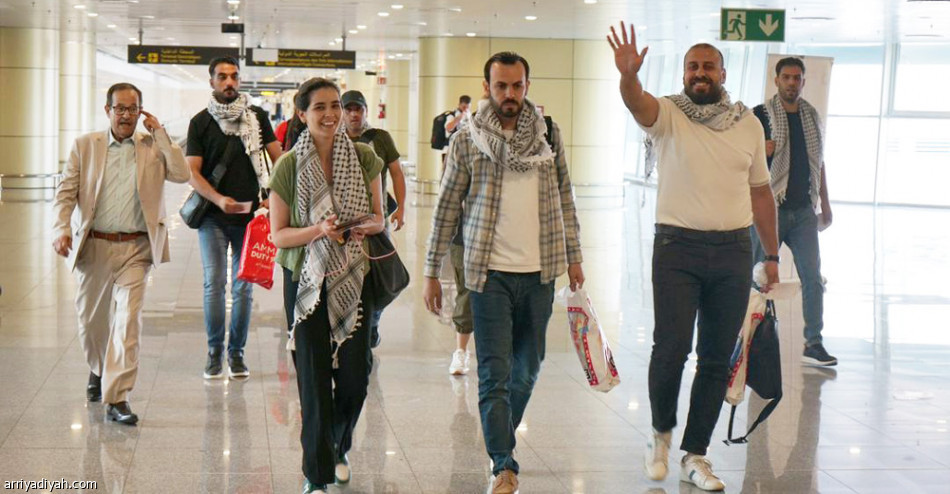 البطل التاريخي  
يصل.. ويكتفي بمشاركة «رمزية»