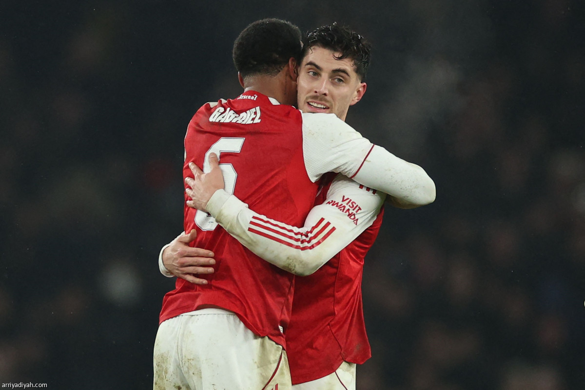 أرسنال يعبر