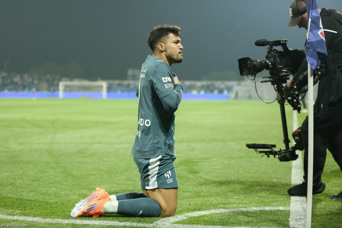 فرحتا فوز وصدارة