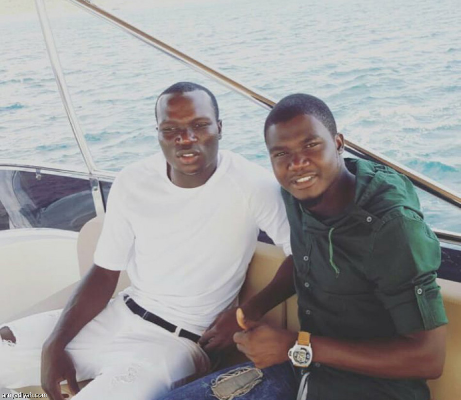 فينسنت 
يقاطع منصات التواصل